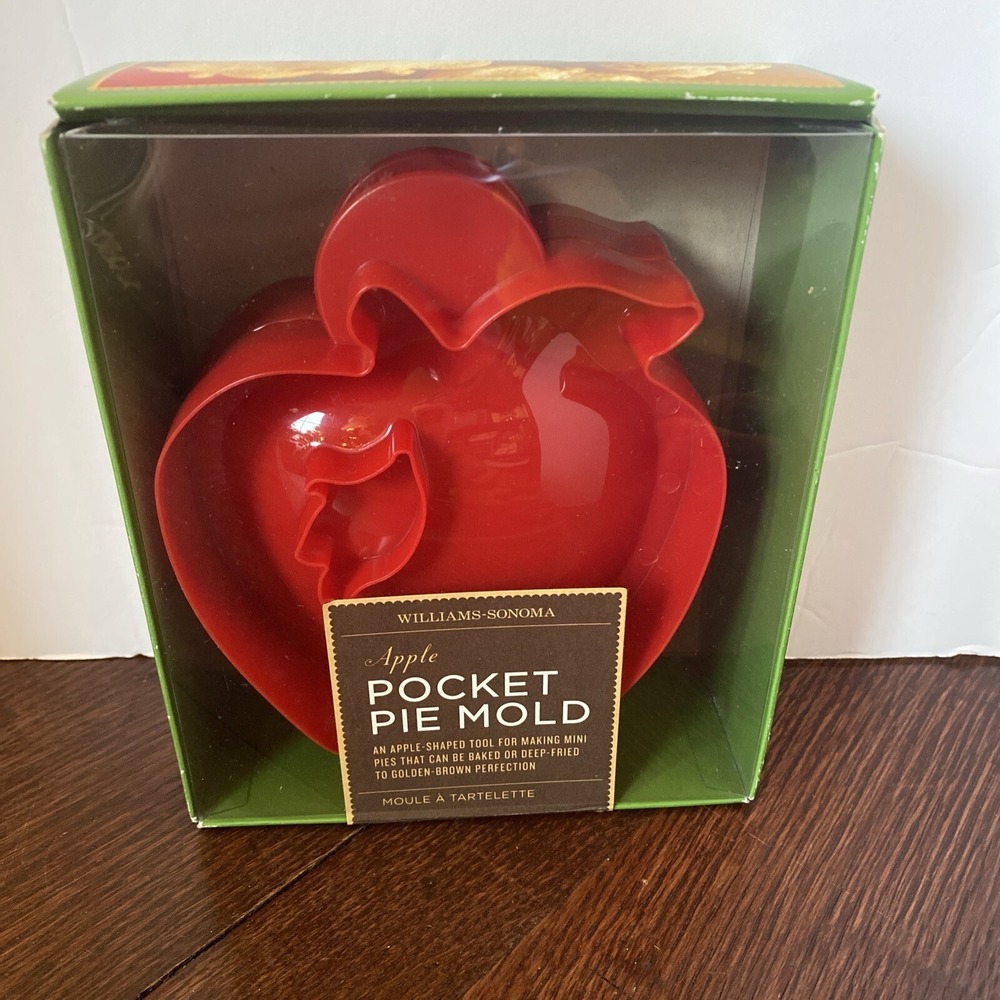 Williams Sonoma Apple Shaped Pocket Pie Mold‎ 395186